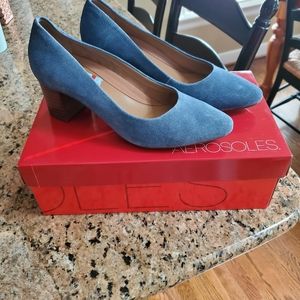 Aerosoles Suede Denim Color Pumps